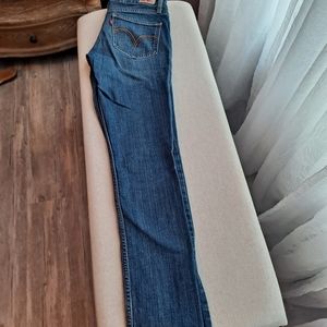 Levi's Jean's, too super low 524 jeans